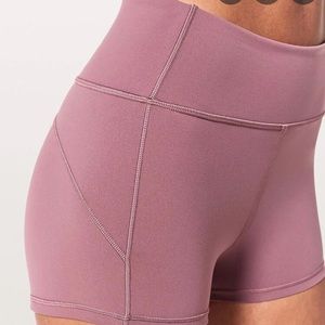 Lululemon In movement short 2.5” size 6